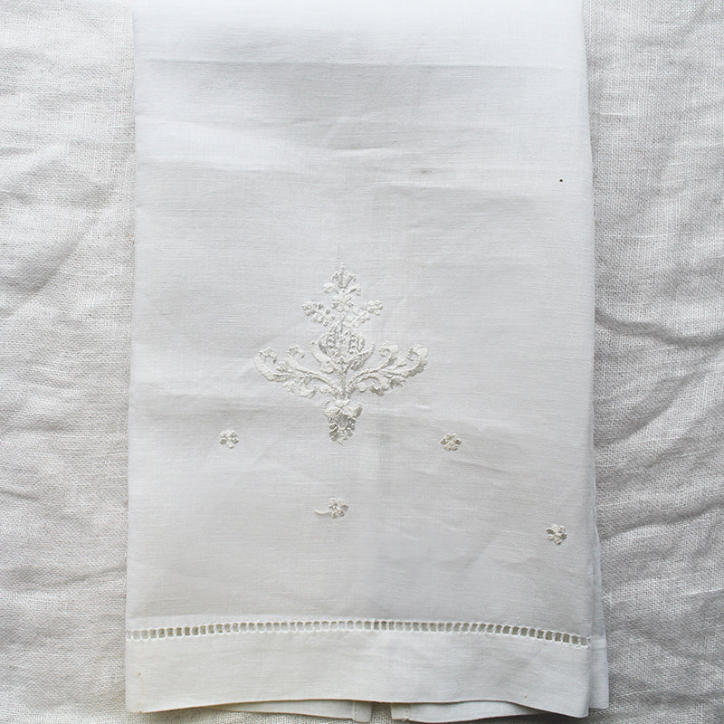 cotton linen embroidered guest towel