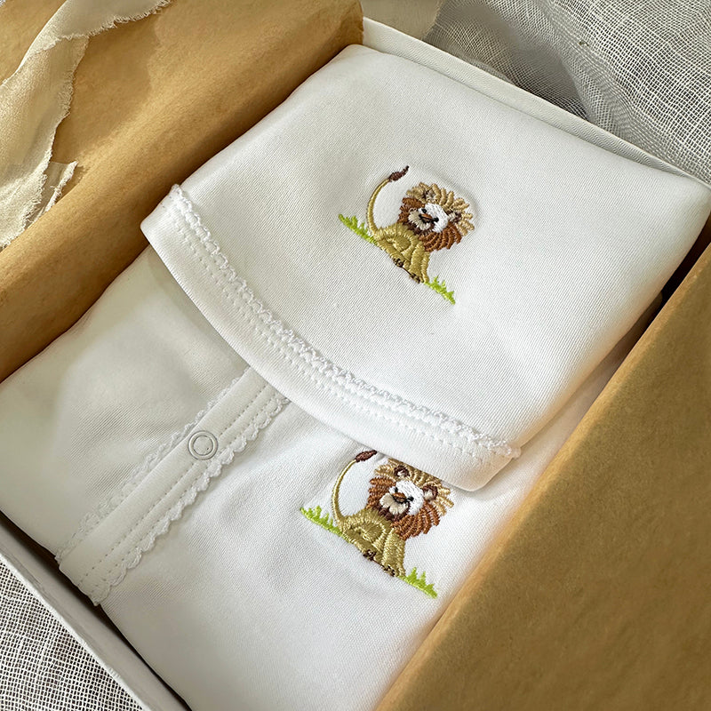 Newborn Baby Gift Set Lion Bib and Onsie